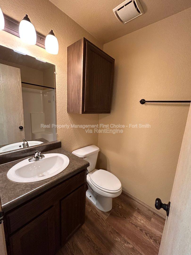 Apartment for rent at 318 S 12th St, Fort Smith, AR 72901