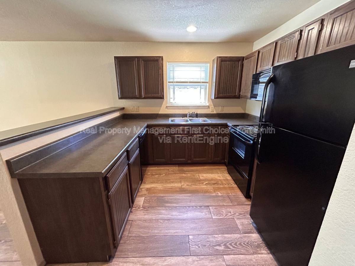 Apartment for rent at 318 S 12th St, Fort Smith, AR 72901