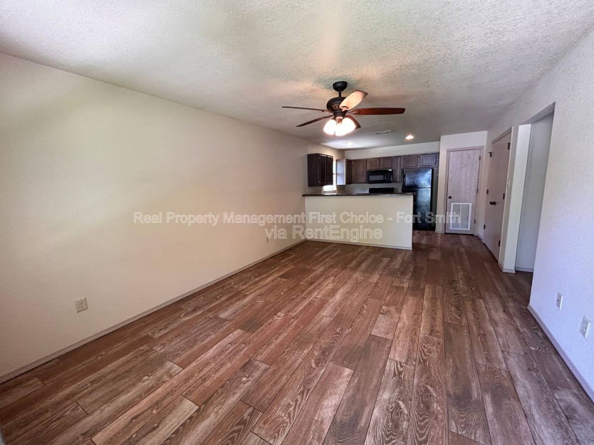 Apartment for rent at 318 S 12th St, Fort Smith, AR 72901