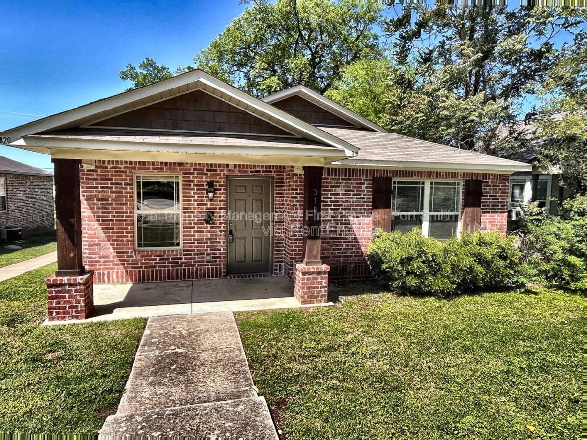 Apartment for rent at 318 S 12th St, Fort Smith, AR 72901