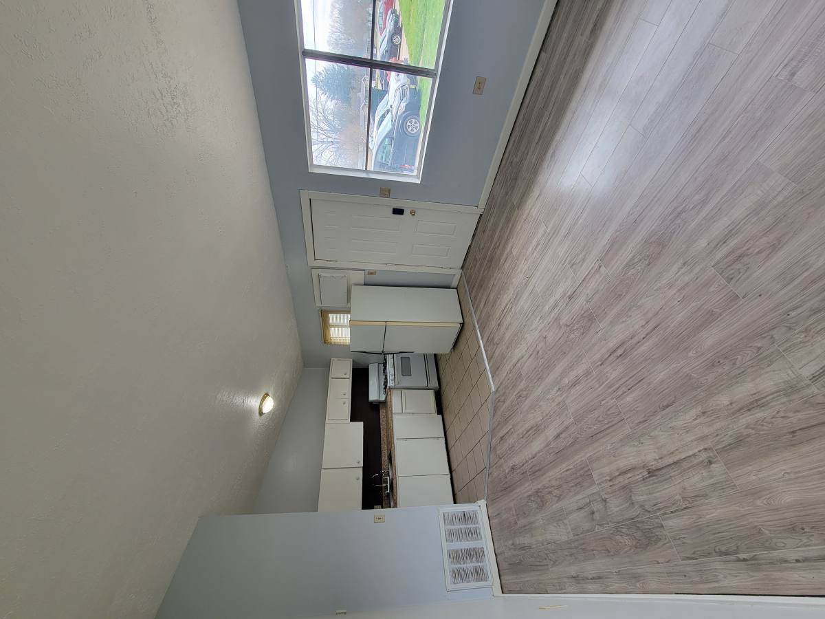 Apartment for rent at 1331-1333 Thurston St #1325, Akron, OH 44320