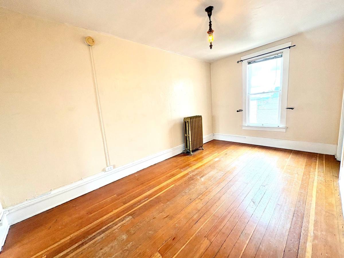 Apartment for rent at 322 N G St, Tacoma, WA 98403