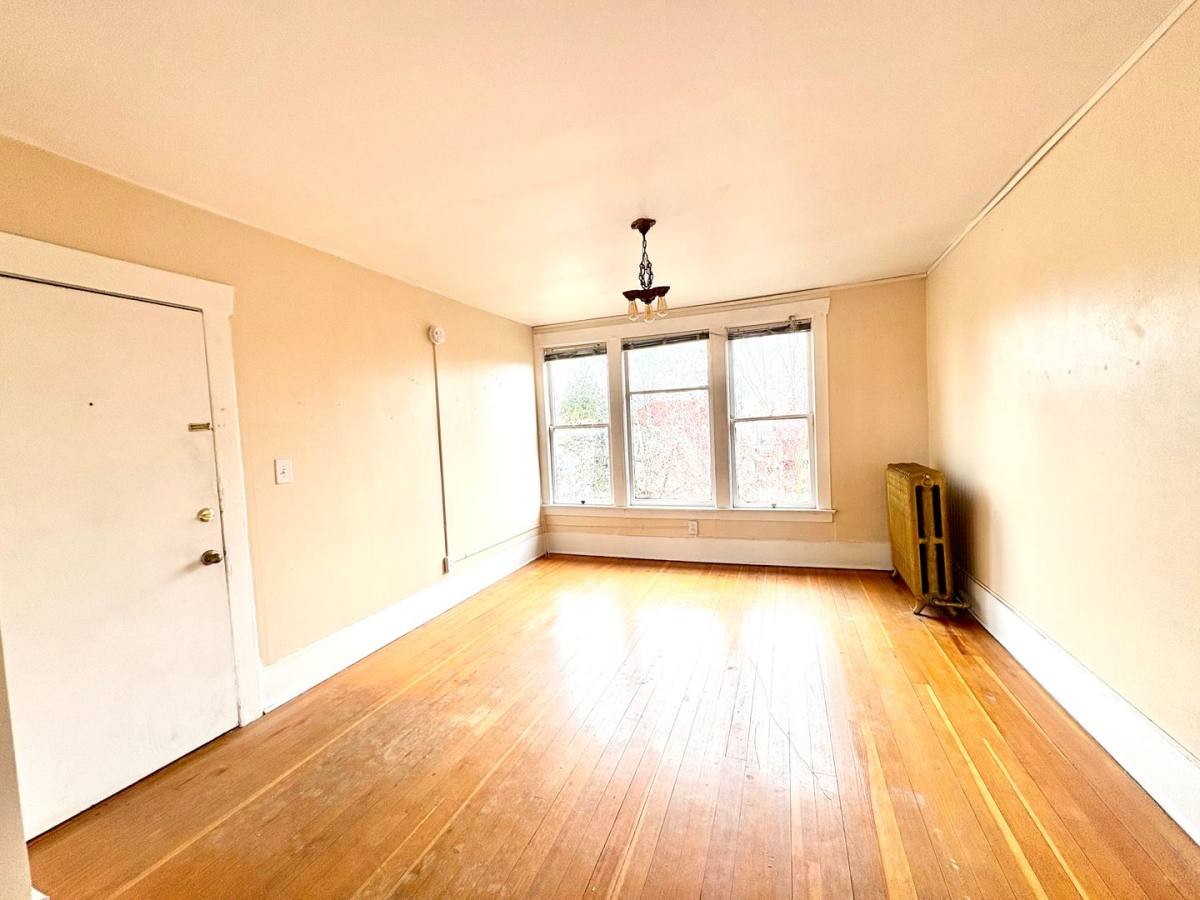 Apartment for rent at 322 N G St, Tacoma, WA 98403