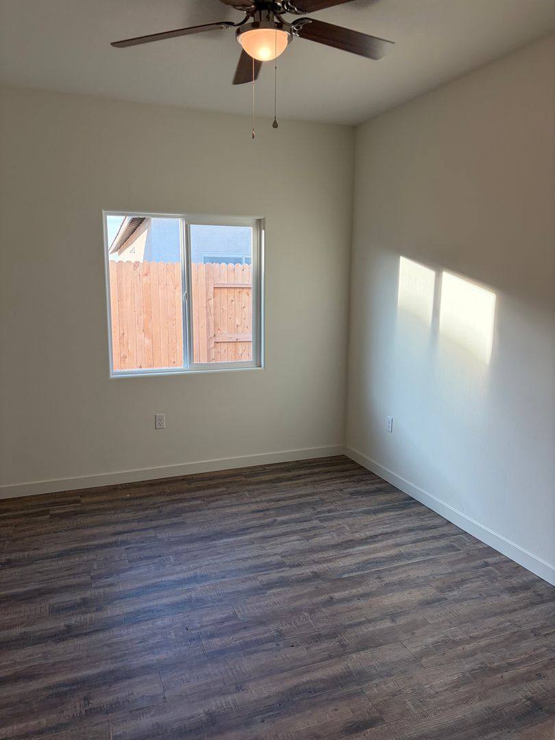 Apartment for rent at 6011 Cougar Trail, Bakersfield, CA 93306