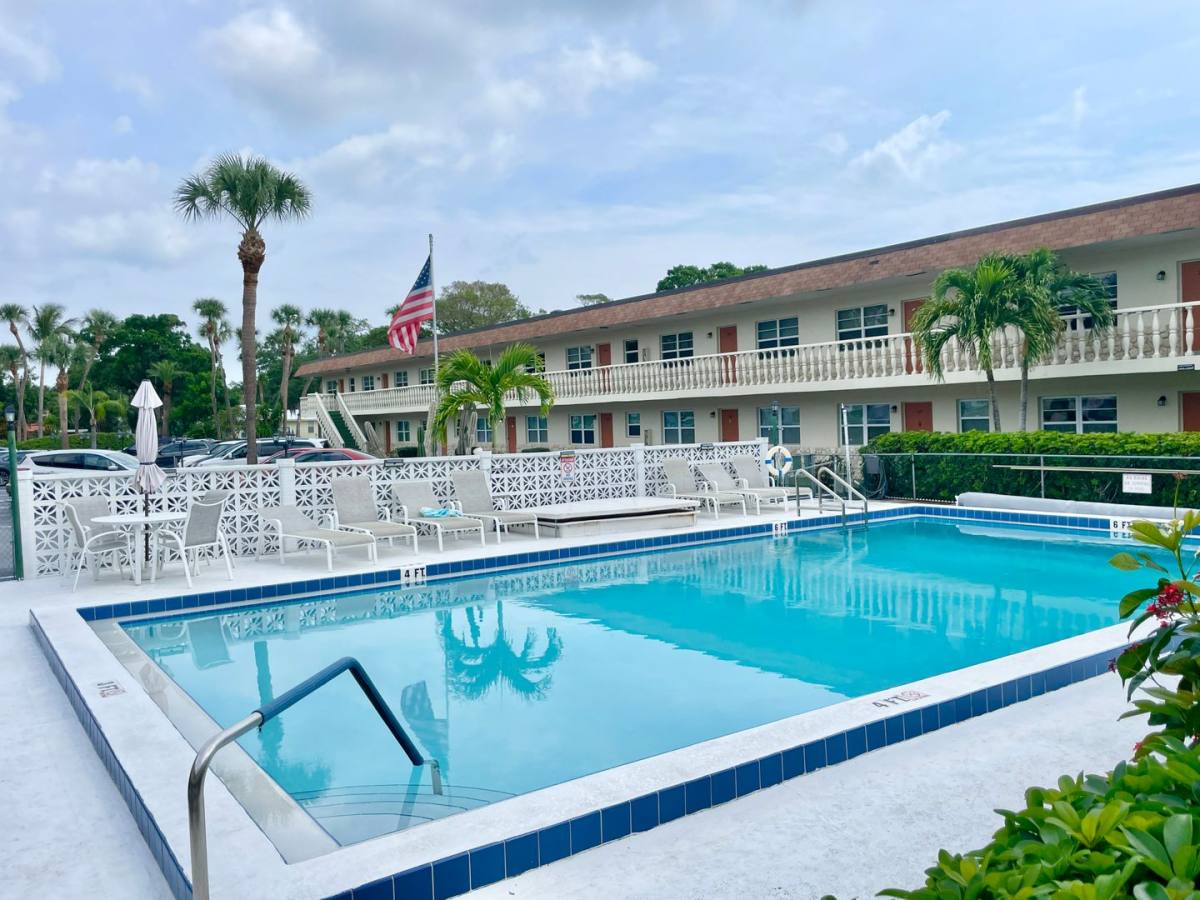 Apartment for rent at 923 22nd Place, Vero Beach, FL 32960