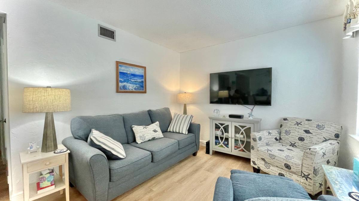 Apartment for rent at 923 22nd Place, Vero Beach, FL 32960