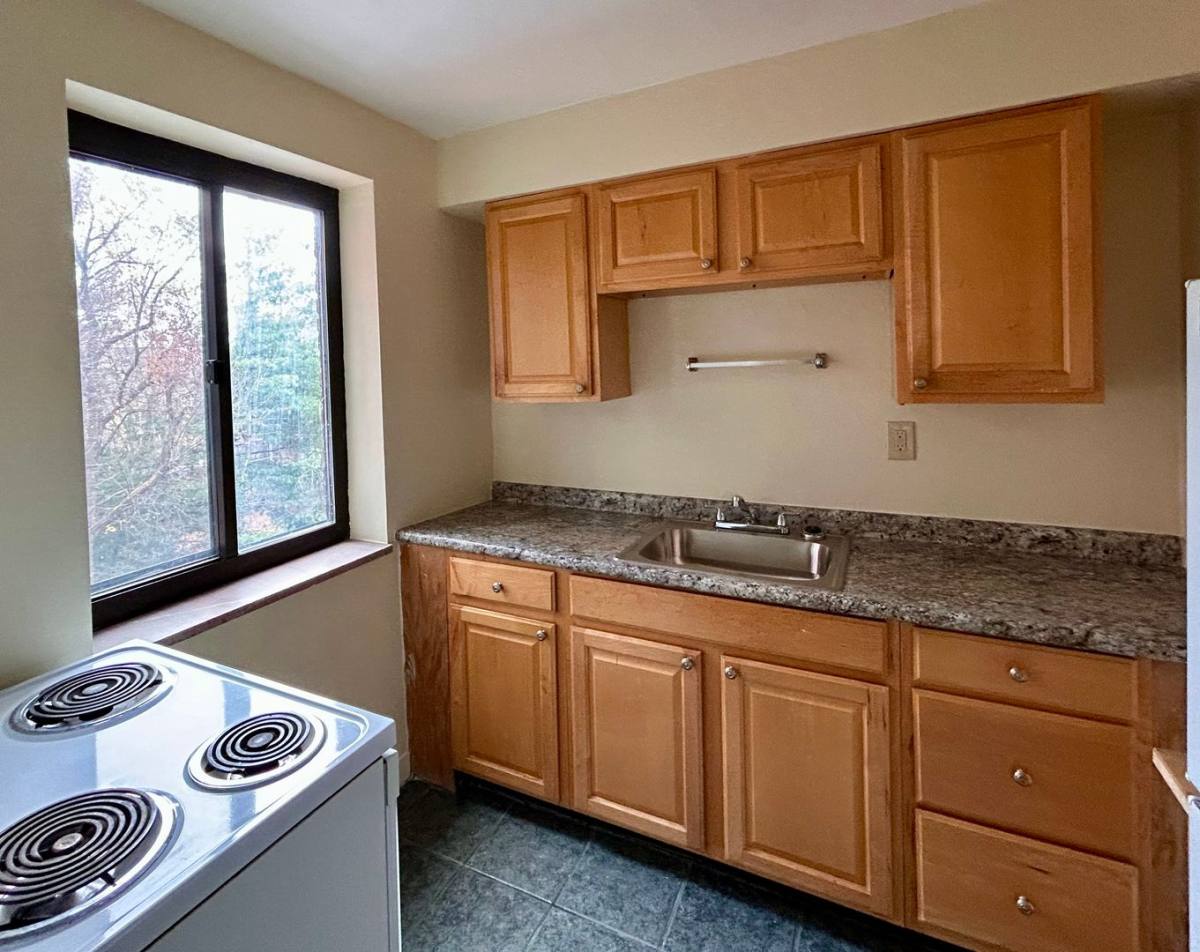 Apartment for rent at 6301 Fifth Ave, Pittsburgh, PA 15206