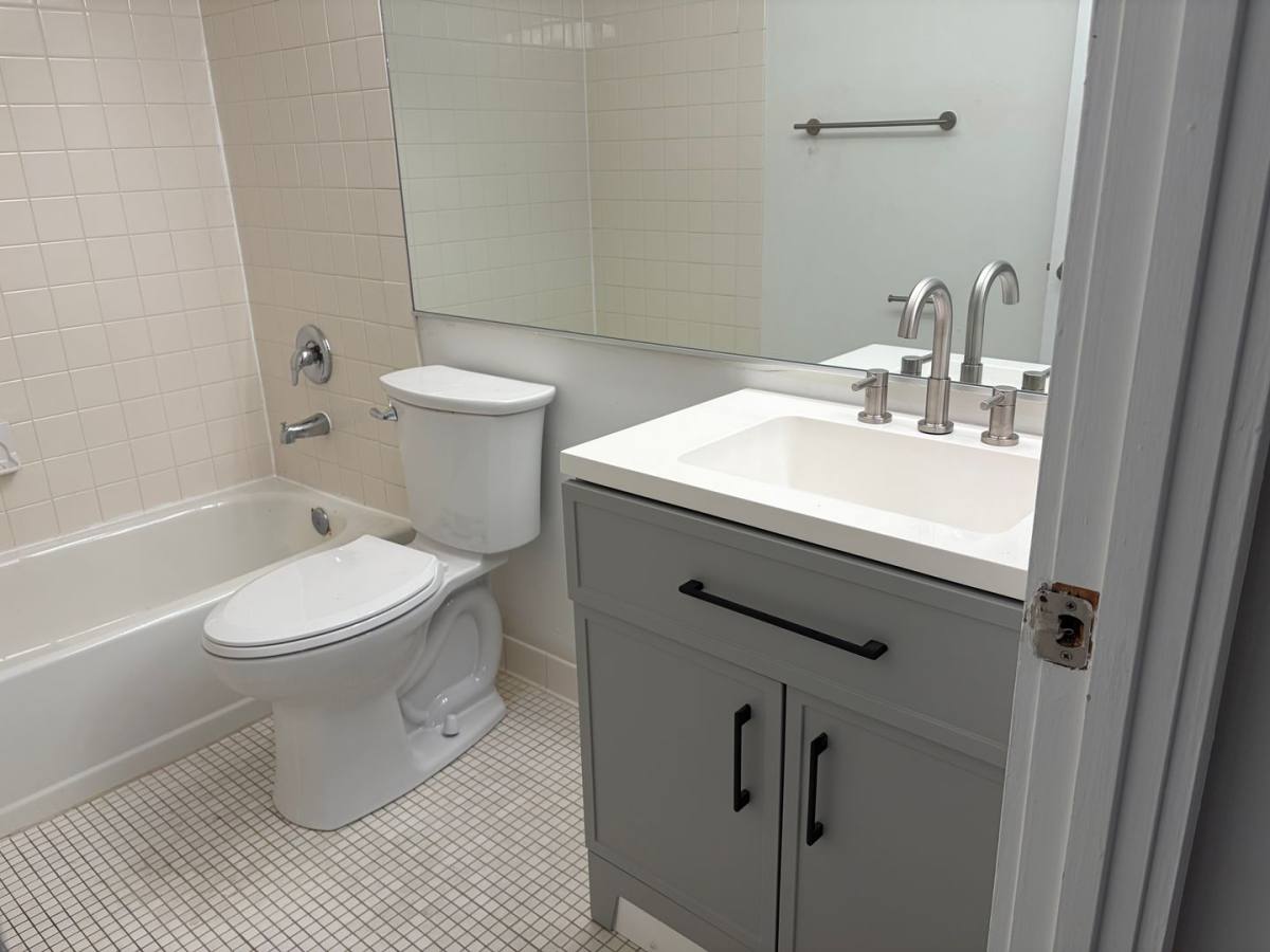 Apartment for rent at 24-30 S Bank St, Philadelphia, PA 19106
