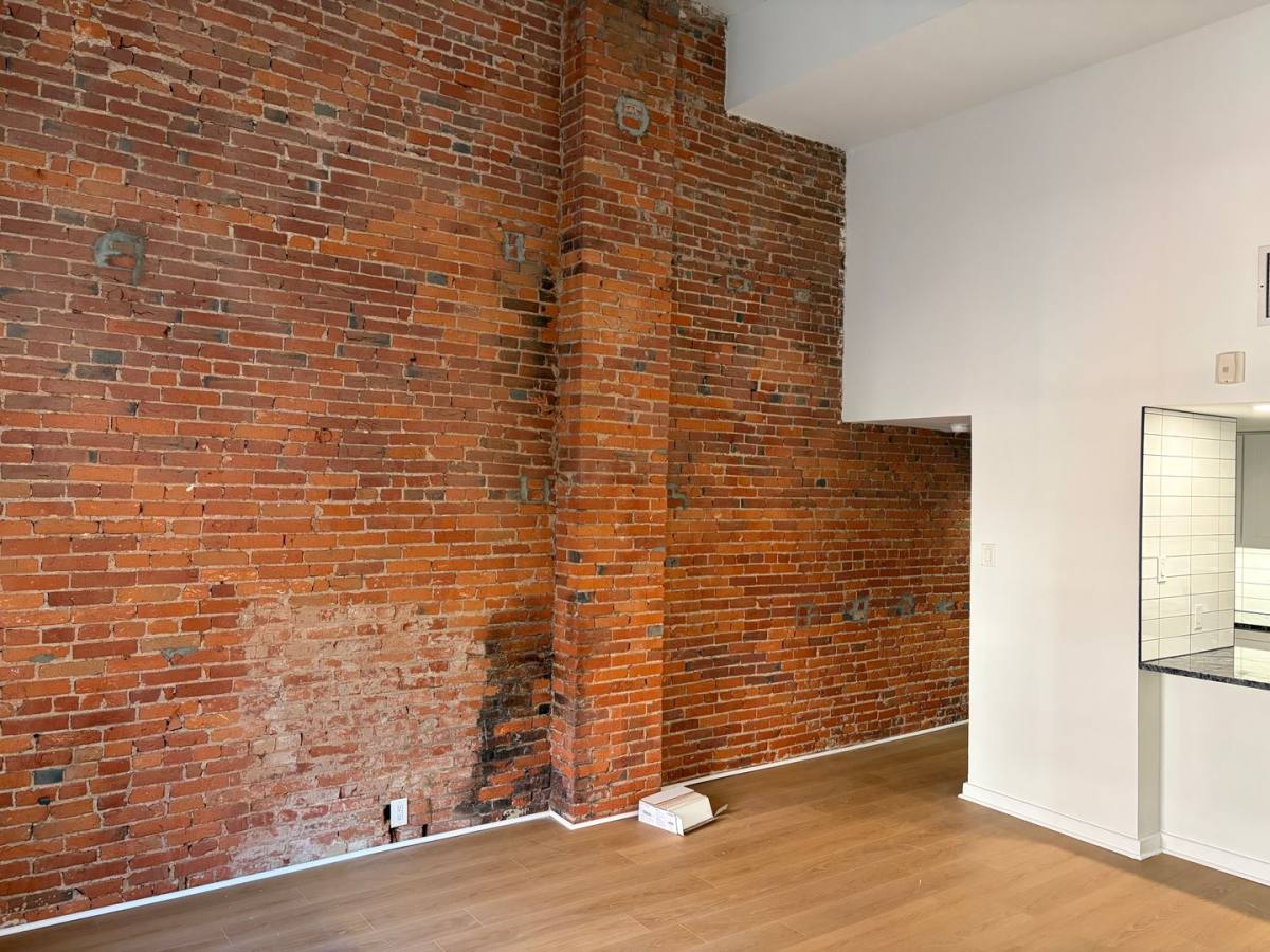 Apartment for rent at 24-30 S Bank St, Philadelphia, PA 19106