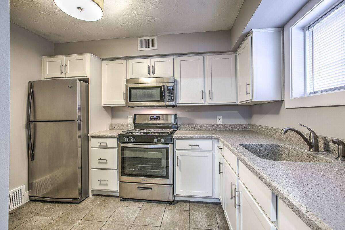 422 424 N, Omaha, NE 68131