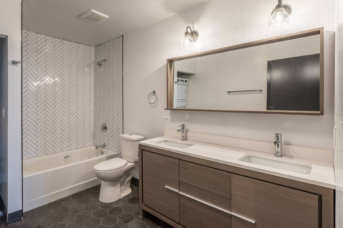Apartment for rent at 3110 N Sheffield Ave #2O1, Chicago, IL 60657