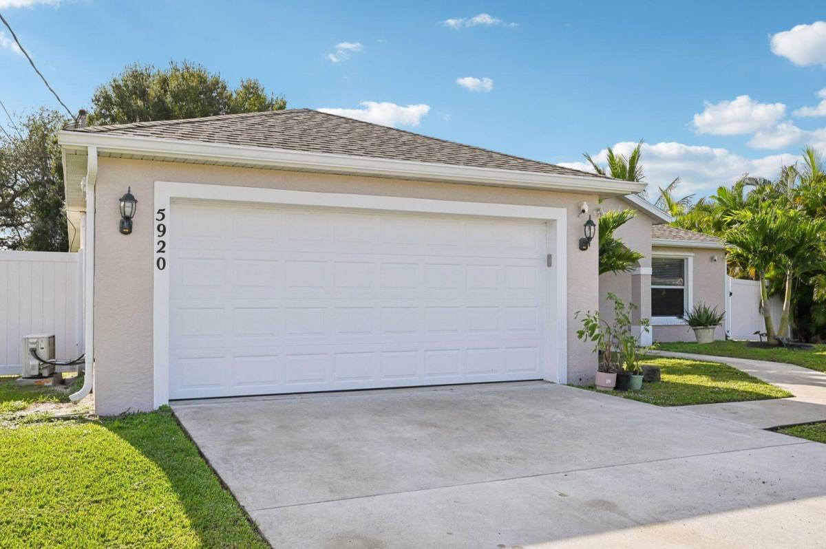 House for rent at 5920 NW Wolverine Rd, Port Saint Lucie, FL 34986