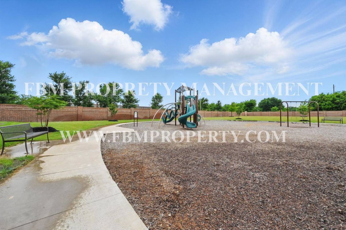 Townhouse for rent at 2871 Amelia Lane, Waxahachie, TX 75165