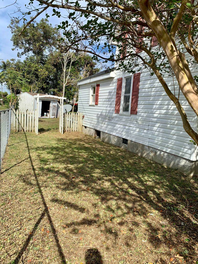 House for rent at 1002 Fisher St, Morehead City, NC 28557