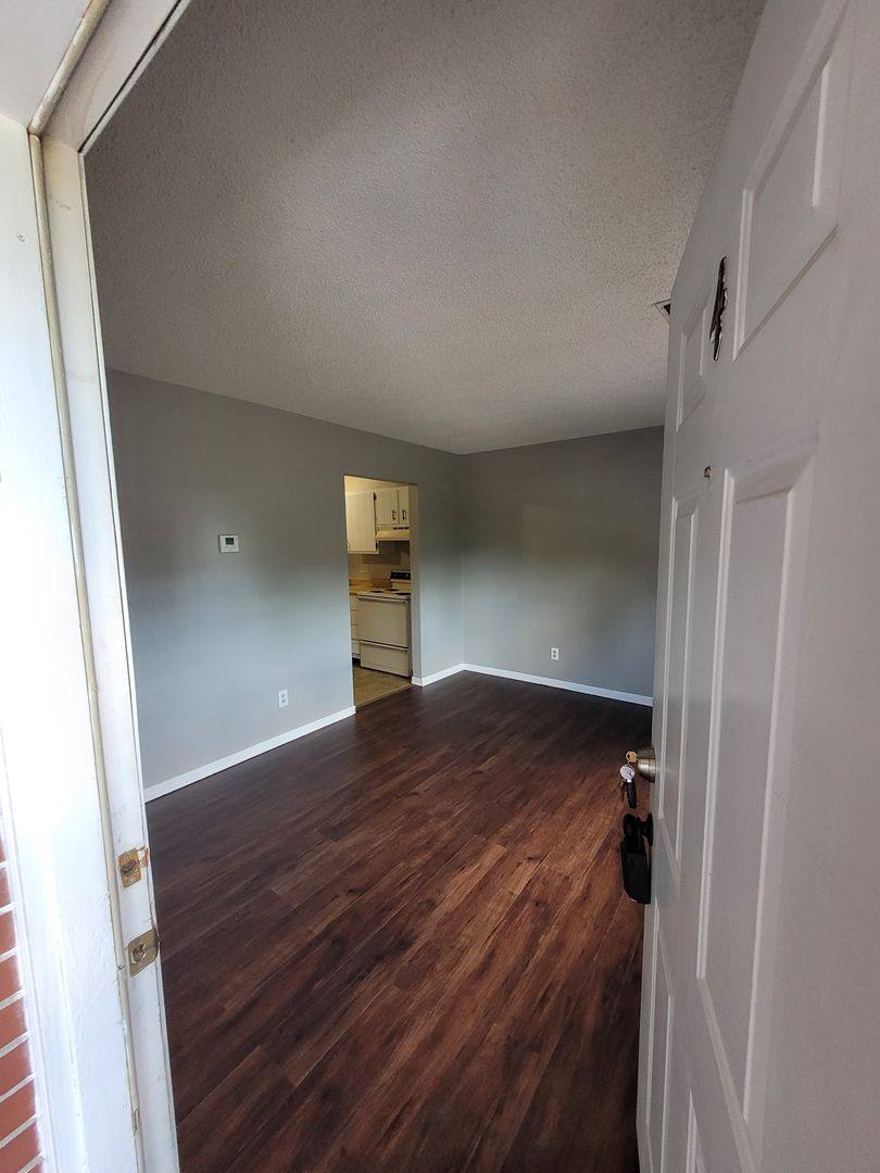 Apartment for rent at 720 Monroe St, Park Hills, MO 63601