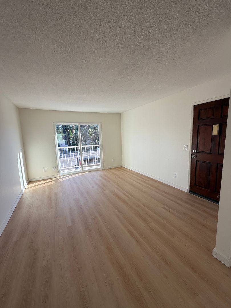 Apartment for rent at 12357-12359 Oxnard St, North Hollywood, CA 91606