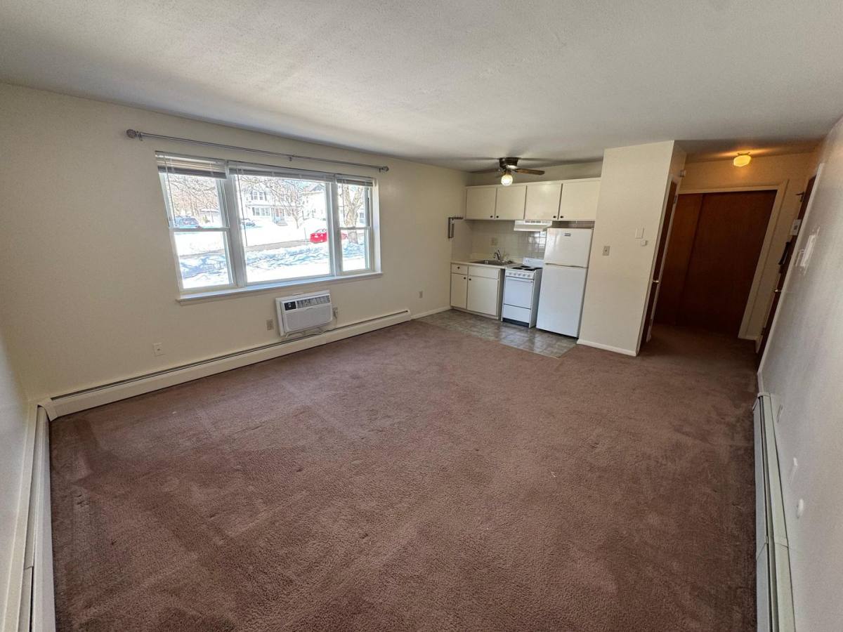 Apartment for rent at 21 Spring St, Windsor Locks, CT 06096