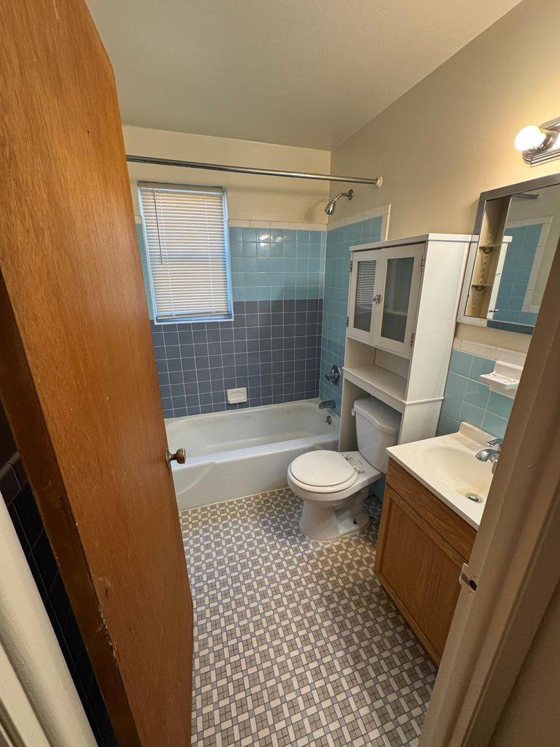 Apartment for rent at 21 Spring St, Windsor Locks, CT 06096