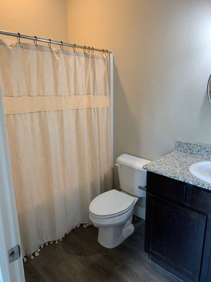 Townhouse for rent at 303 307 E Appleby Rd, Fayetteville, AR 72703