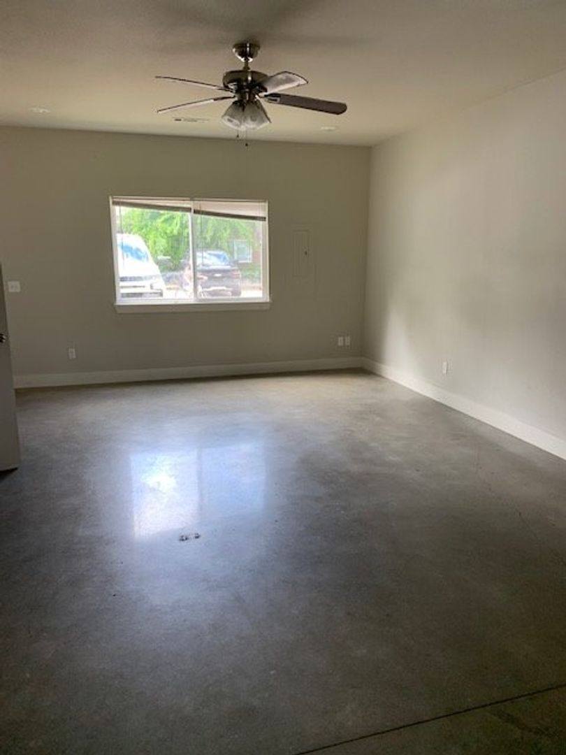Townhouse for rent at 303 307 E Appleby Rd, Fayetteville, AR 72703