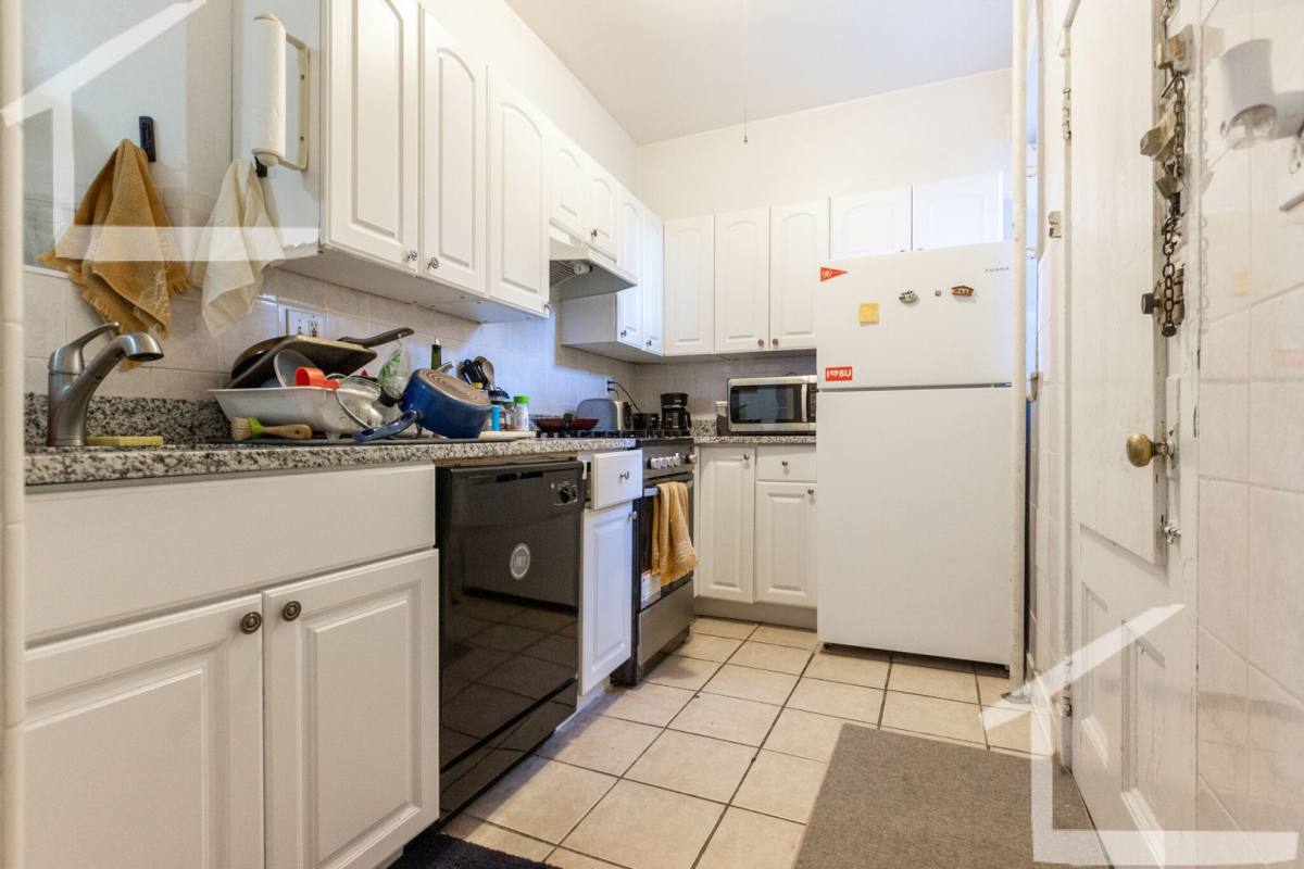 Apartment for rent at 313 Saint Paul St #5, Brookline, MA 02446