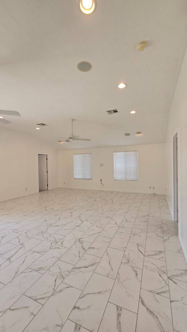 House for rent at 10315 Cheyenne Dr, Bakersfield, CA 93312