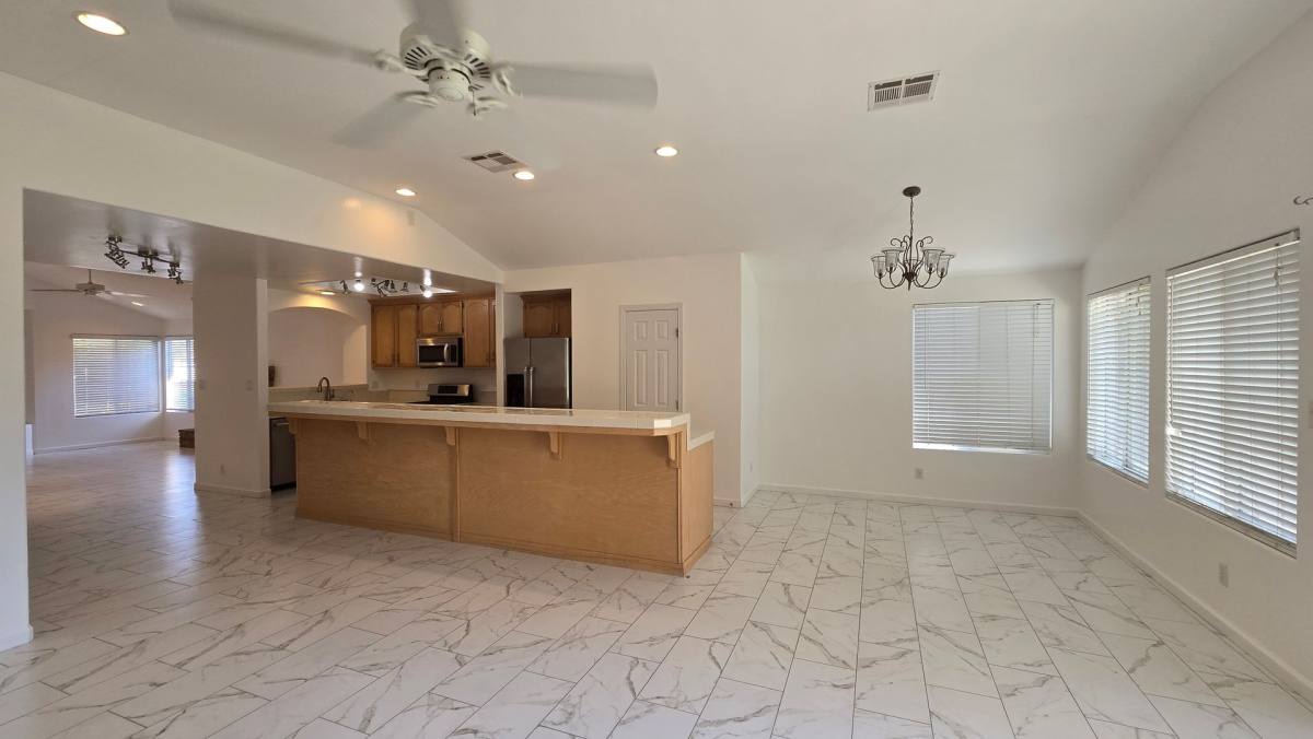 House for rent at 10315 Cheyenne Dr, Bakersfield, CA 93312
