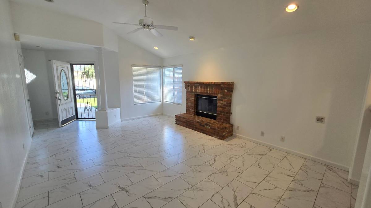 House for rent at 10315 Cheyenne Dr, Bakersfield, CA 93312