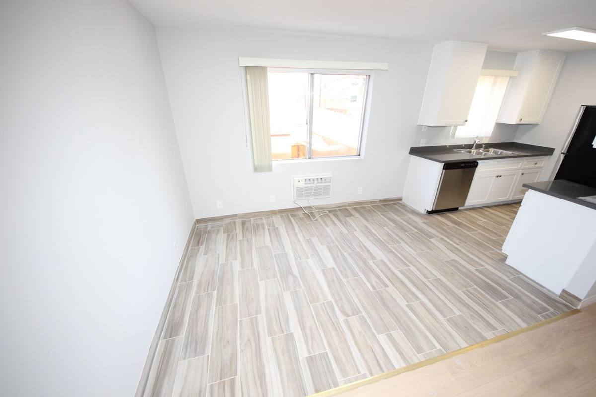 Apartment for rent at 1140 Venice Blvd, Venice, CA 90291