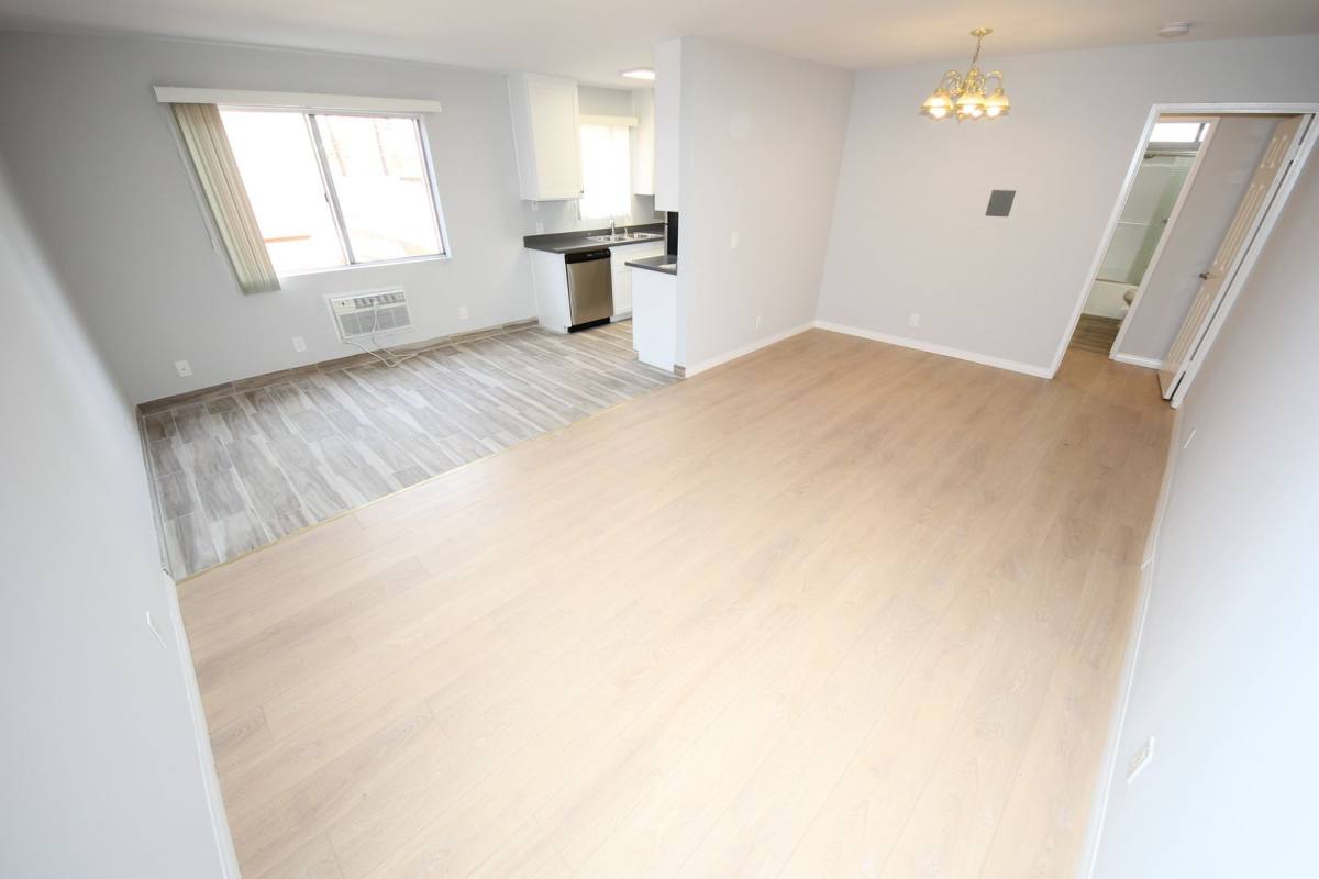 Apartment for rent at 1140 Venice Blvd, Venice, CA 90291
