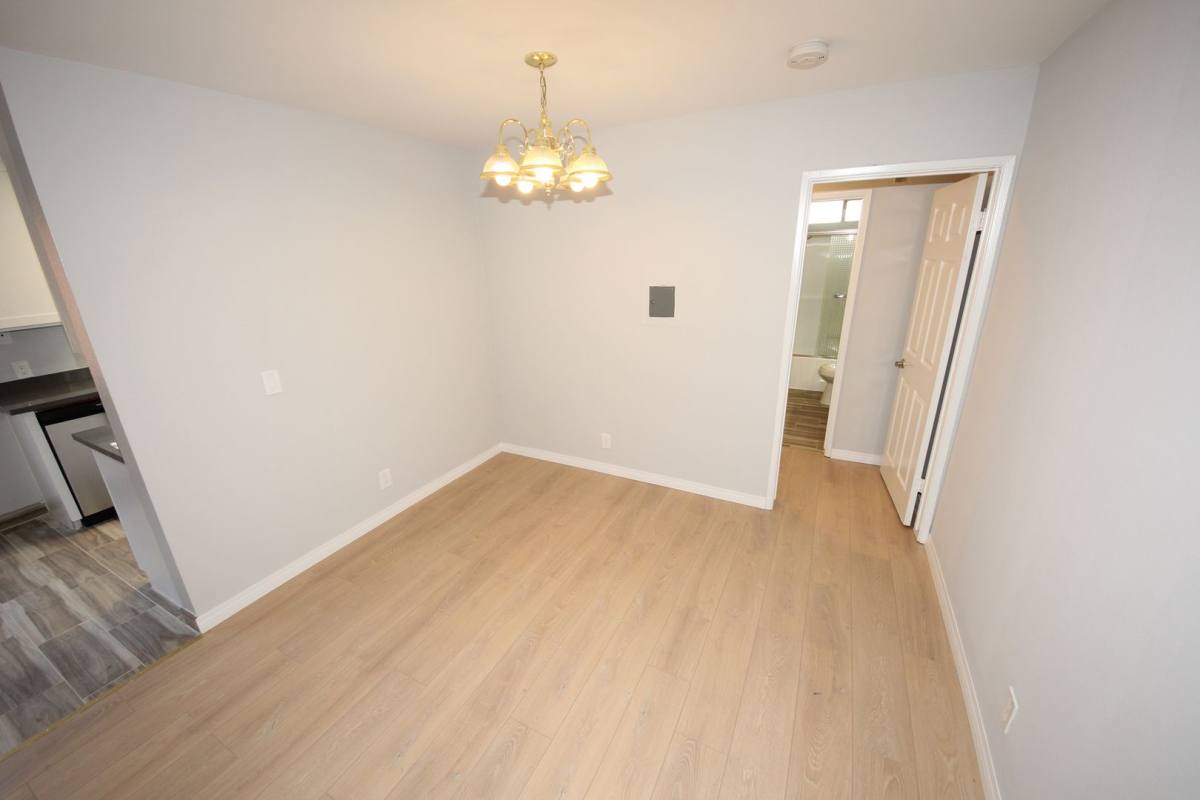 Apartment for rent at 1140 Venice Blvd, Venice, CA 90291