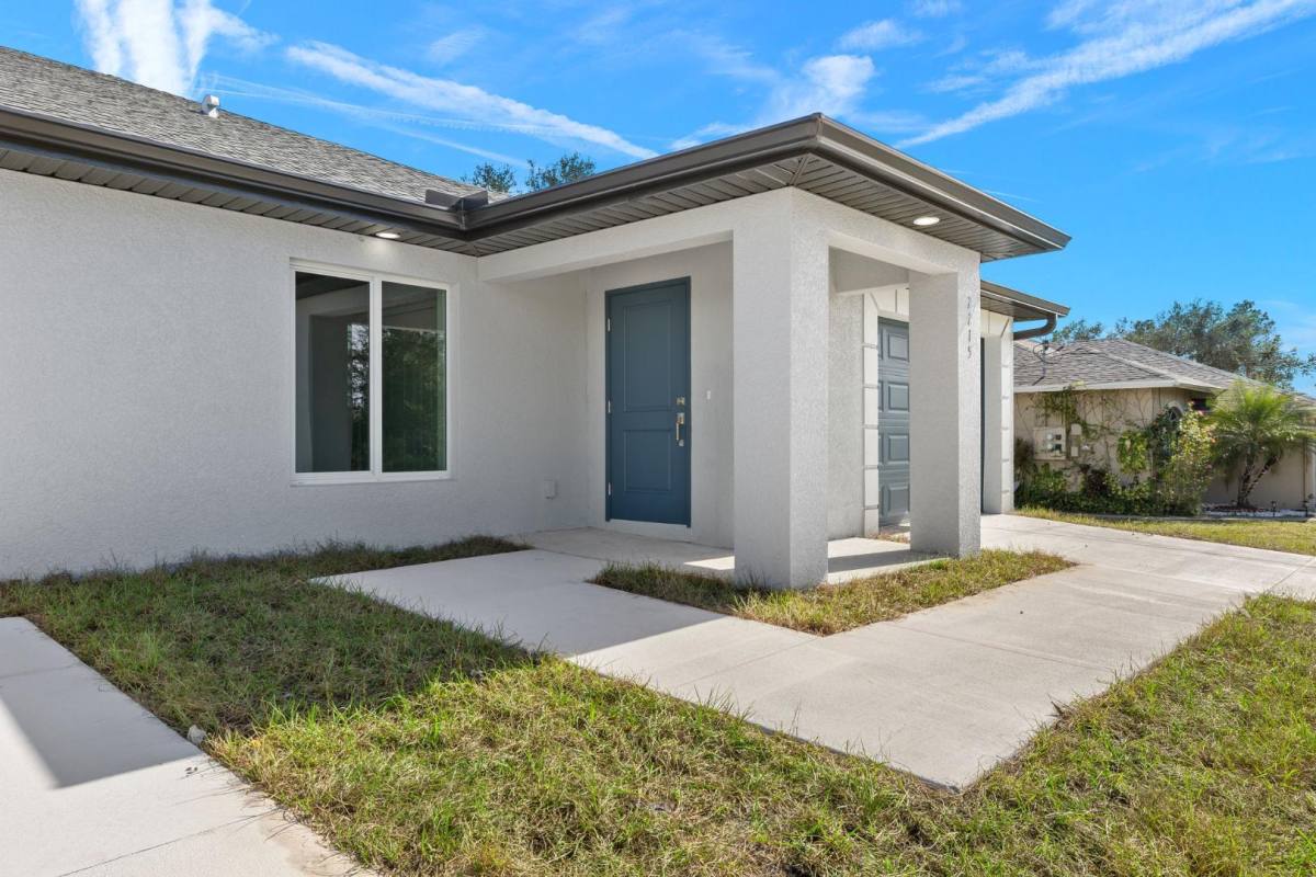 Apartment for rent at 2213 Kenneth Ave S, Lehigh Acres, FL 33973
