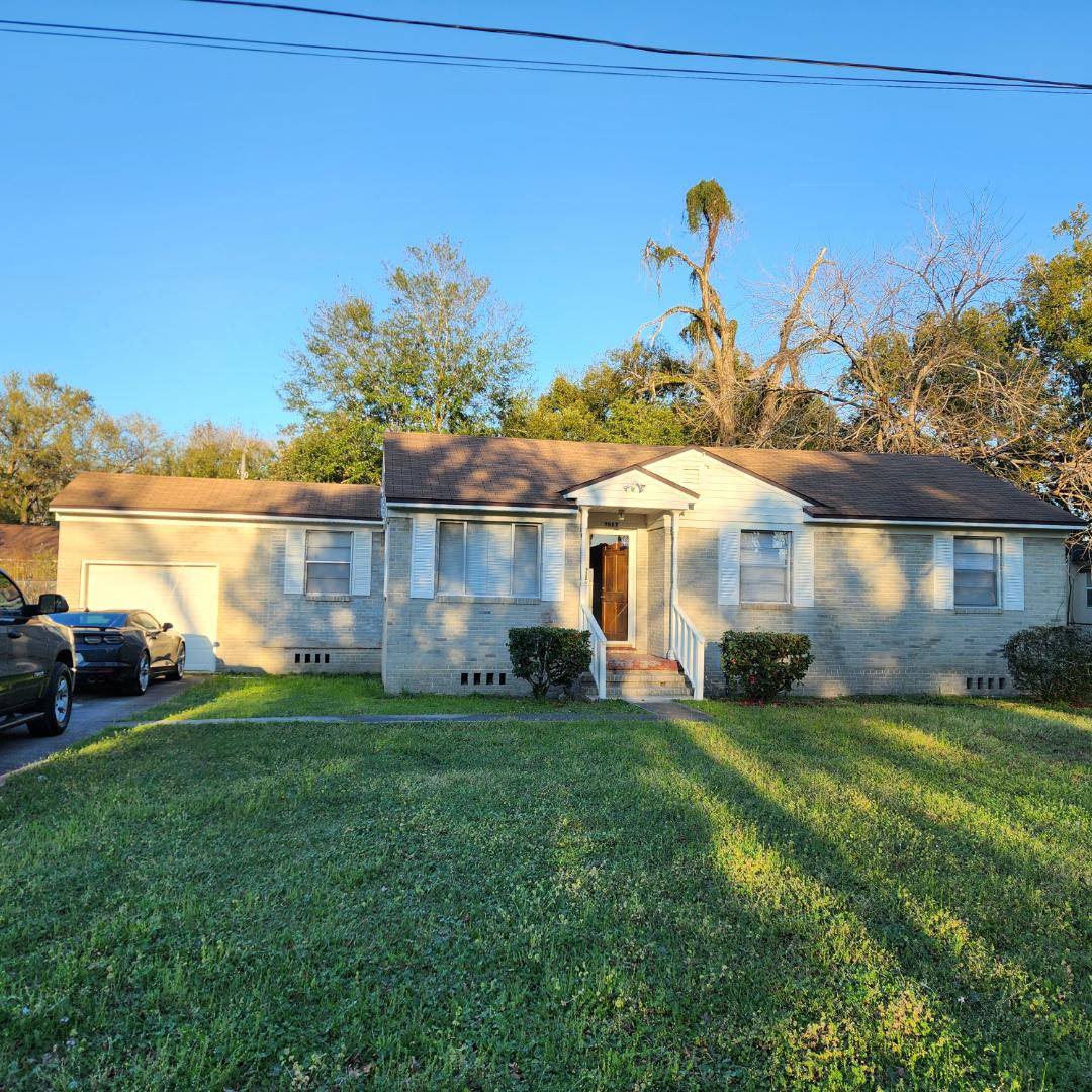 House for rent at 7927 Reid Ave, Jacksonville, FL 32208
