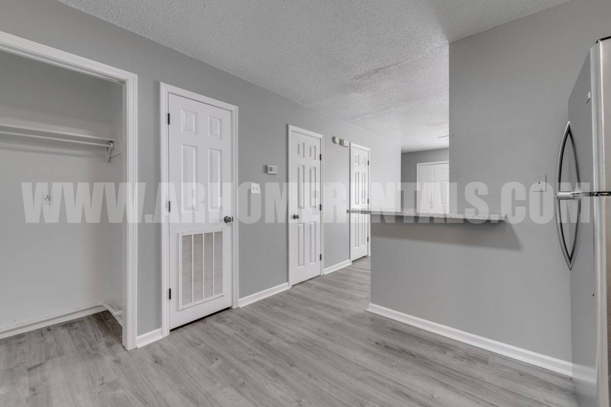 Apartment for rent at 2415 Washington Ave, Conway, AR 72032