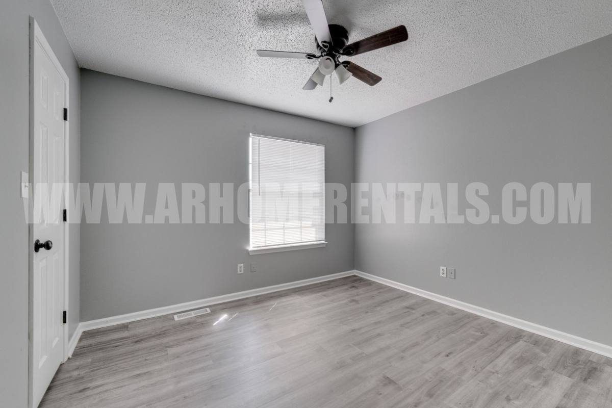 Apartment for rent at 2415 Washington Ave, Conway, AR 72032