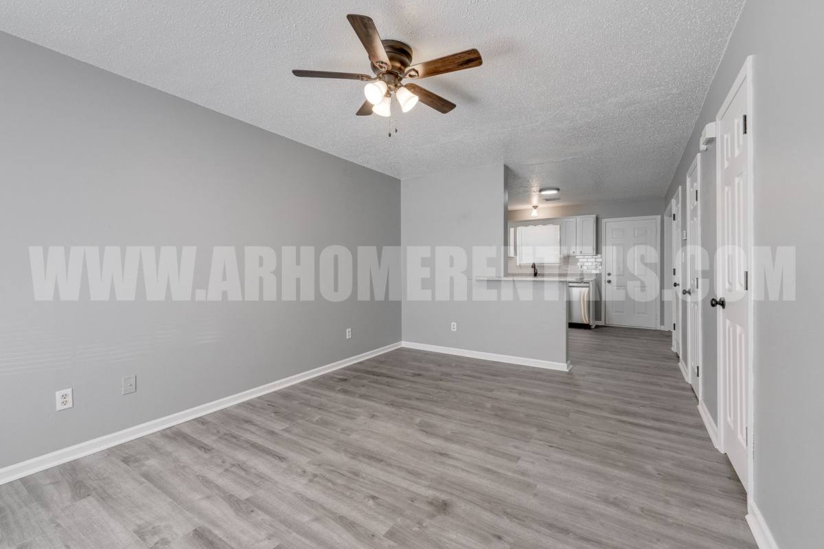 Apartment for rent at 2415 Washington Ave, Conway, AR 72032