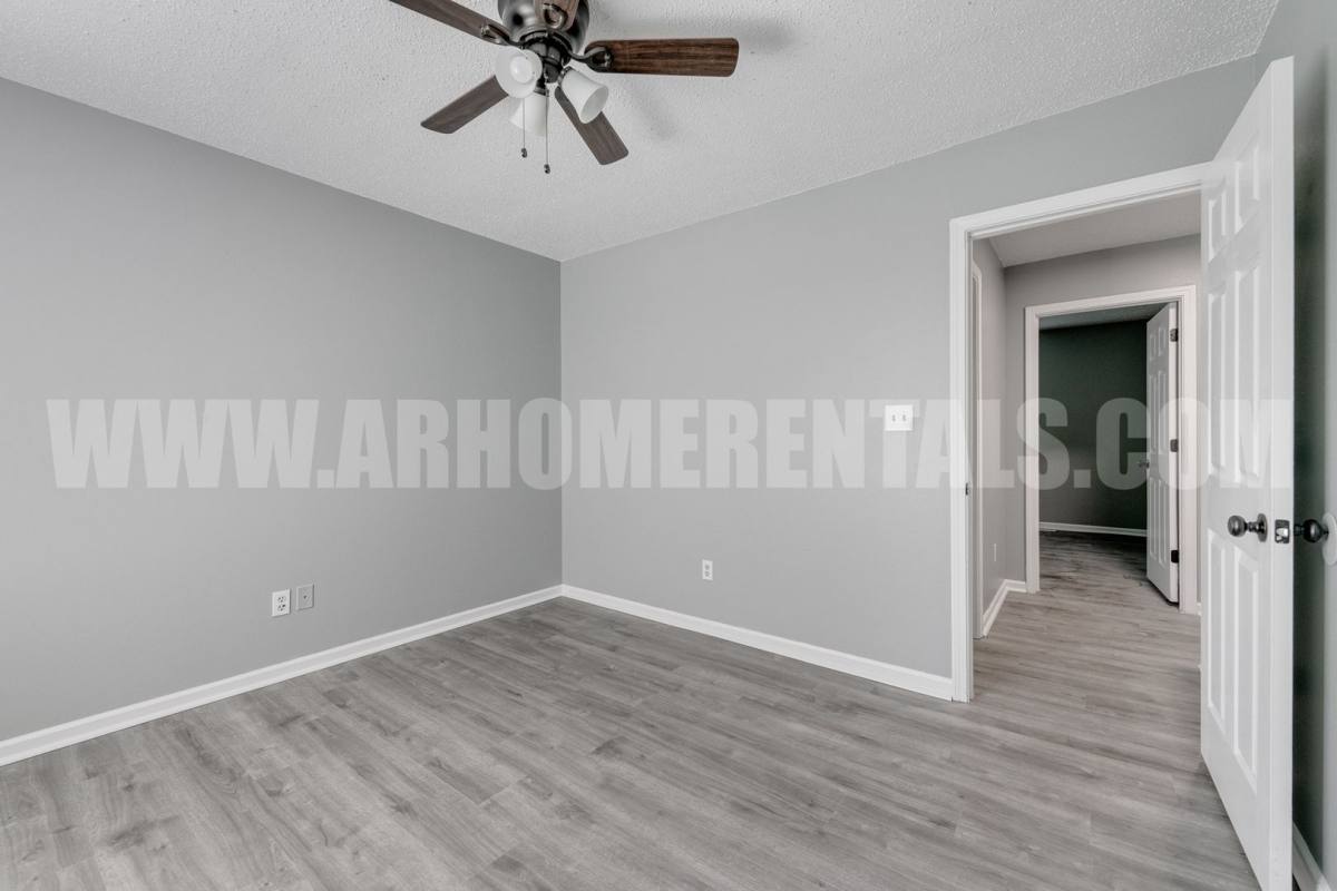 Apartment for rent at 2415 Washington Ave, Conway, AR 72032
