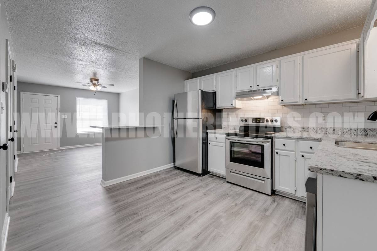 Apartment for rent at 2415 Washington Ave, Conway, AR 72032