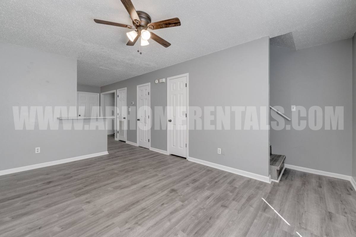 Apartment for rent at 2415 Washington Ave, Conway, AR 72032