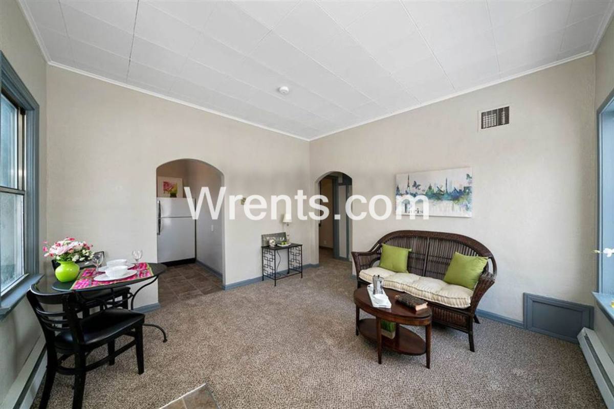 Apartment for rent at 1712 E Sanson, Spokane, WA 99207