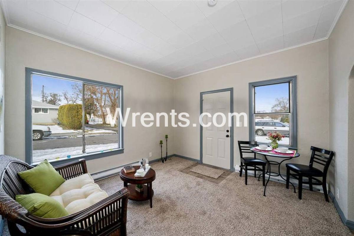 Apartment for rent at 1712 E Sanson, Spokane, WA 99207