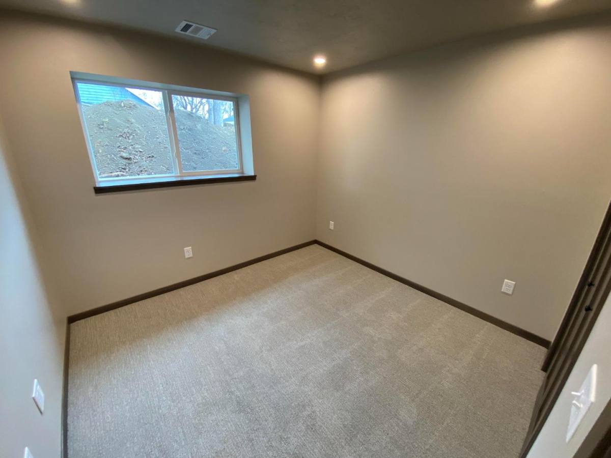 Apartment for rent at 218 S Elmwood Ave, Sioux Falls, SD 57104