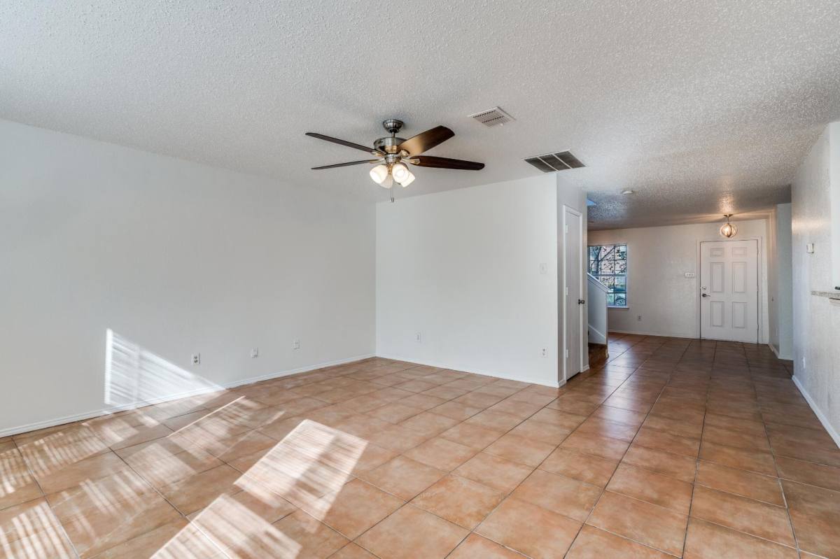 House for rent at 10141 Chapel Rock Dr, Fort Worth, TX 76116
