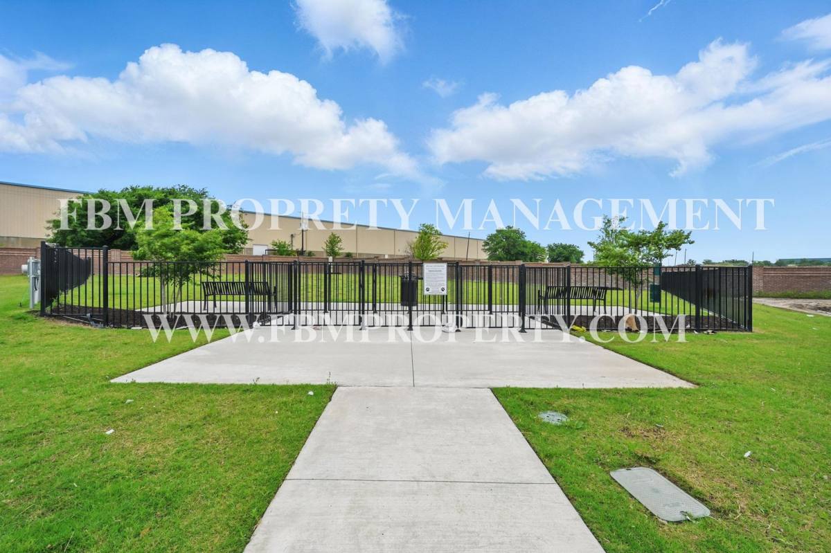 Townhouse for rent at 2867 Amelia Lane, Waxahachie, TX 75165