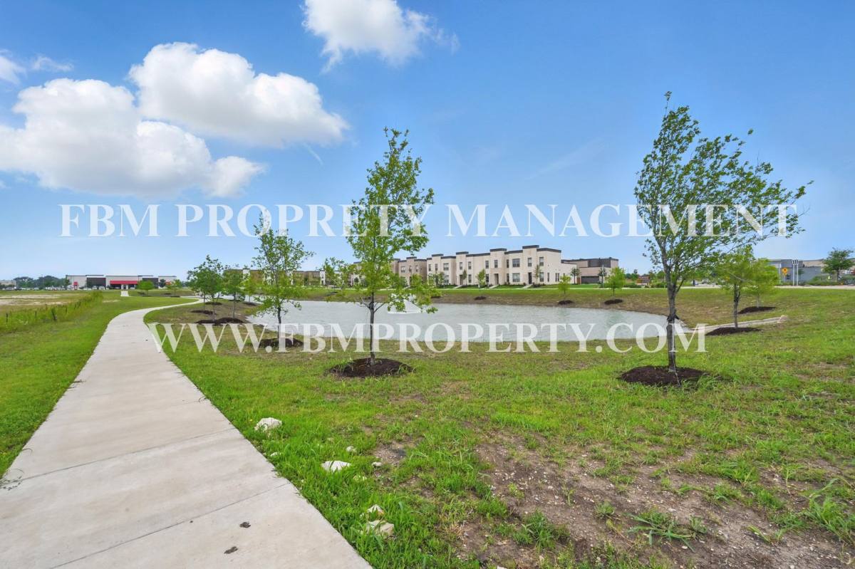 Townhouse for rent at 2867 Amelia Lane, Waxahachie, TX 75165