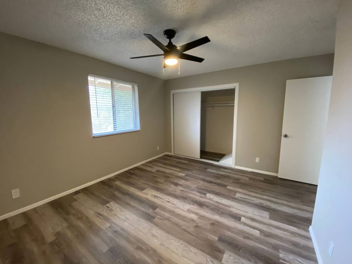 Townhouse for rent at 6243 & 6249 E Greenway Circle, Mesa, AZ 85205