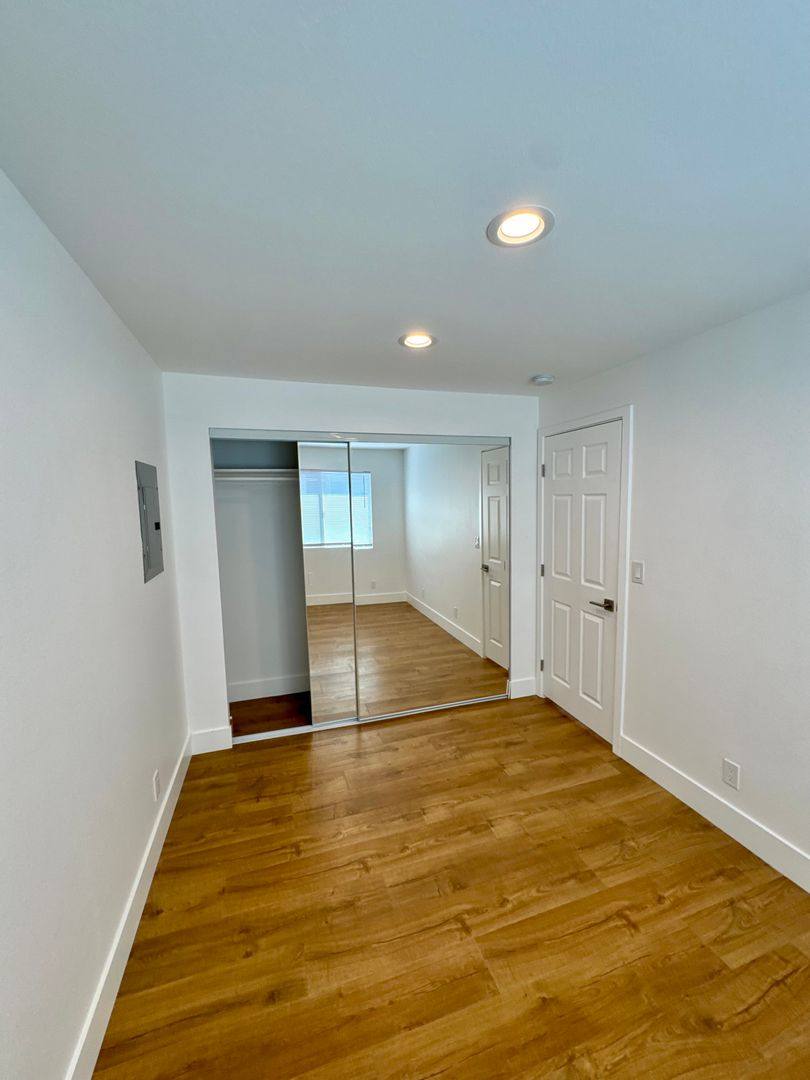 Apartment for rent at 4542 N Lakewood Blvd, Long Beach, CA 90808