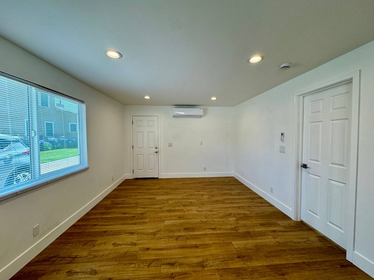 Apartment for rent at 4542 N Lakewood Blvd, Long Beach, CA 90808