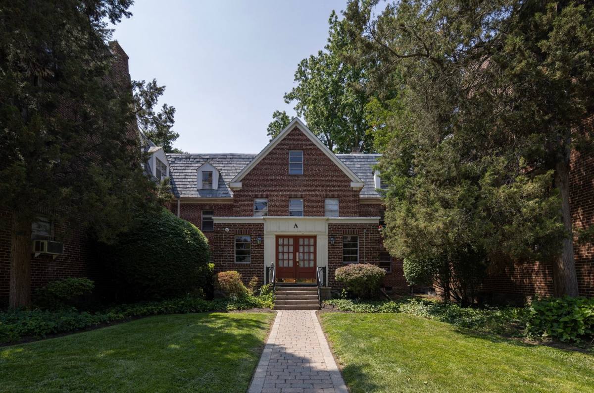 Apartment for rent at 625 E Lancaster Ave, Wynnewood, PA 19096