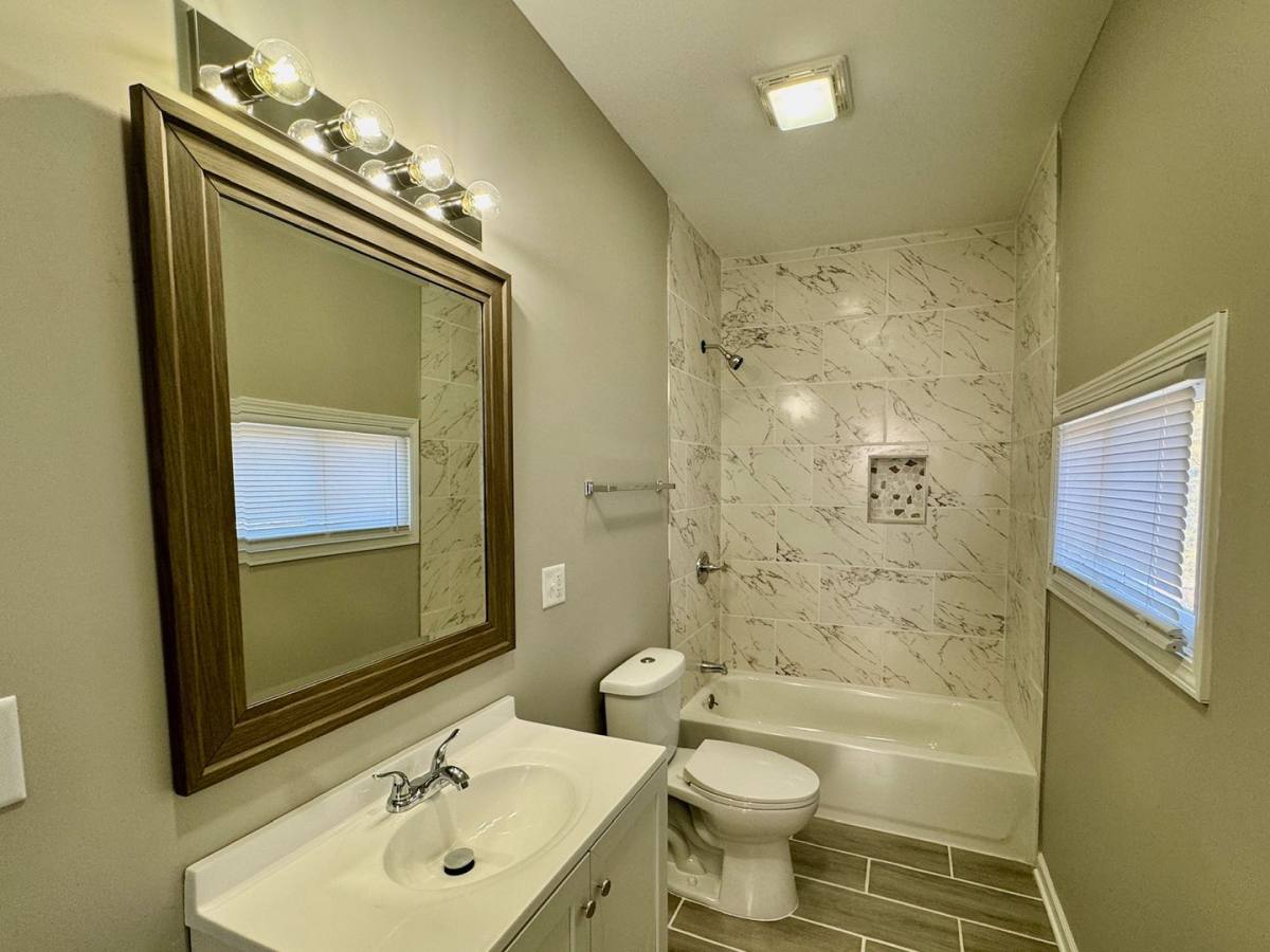Apartment for rent at 4725 Southern Parkway, Louisville, KY 40214